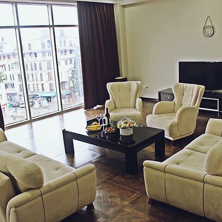 Mardi Plaza Hotel บาทูมิ ภายนอก รูปภาพ