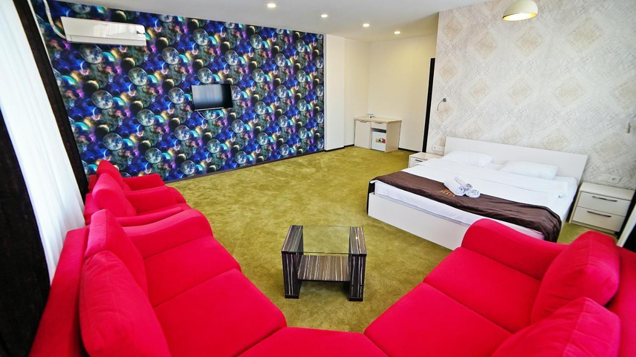Mardi Plaza Hotel บาทูมิ ภายนอก รูปภาพ