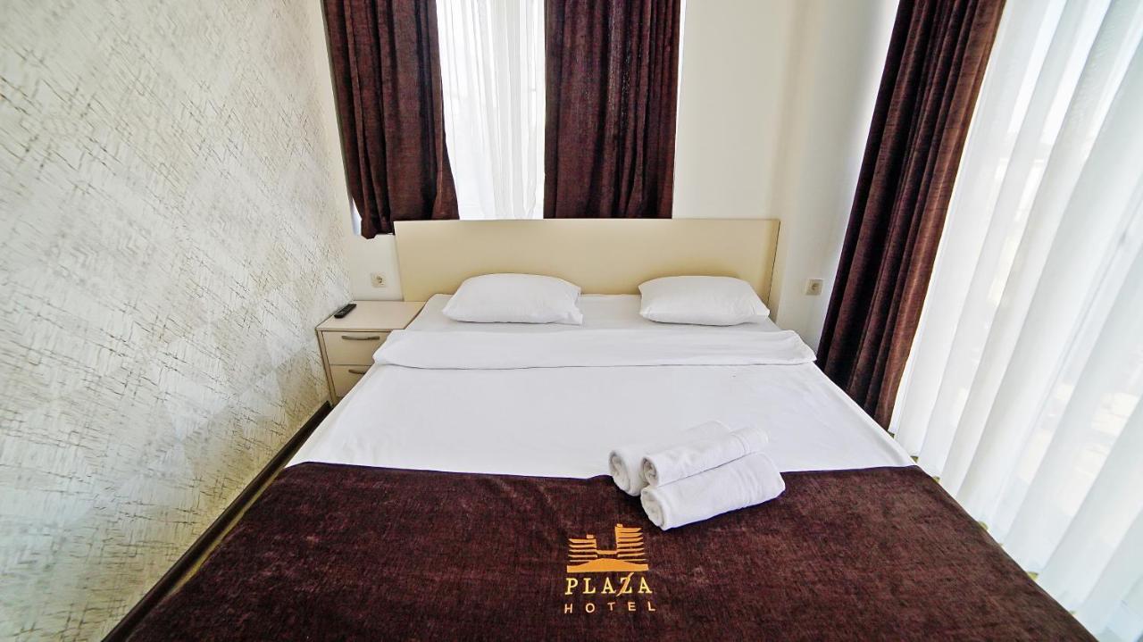 Mardi Plaza Hotel บาทูมิ ภายนอก รูปภาพ