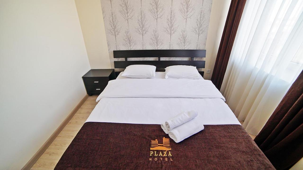 Mardi Plaza Hotel บาทูมิ ภายนอก รูปภาพ