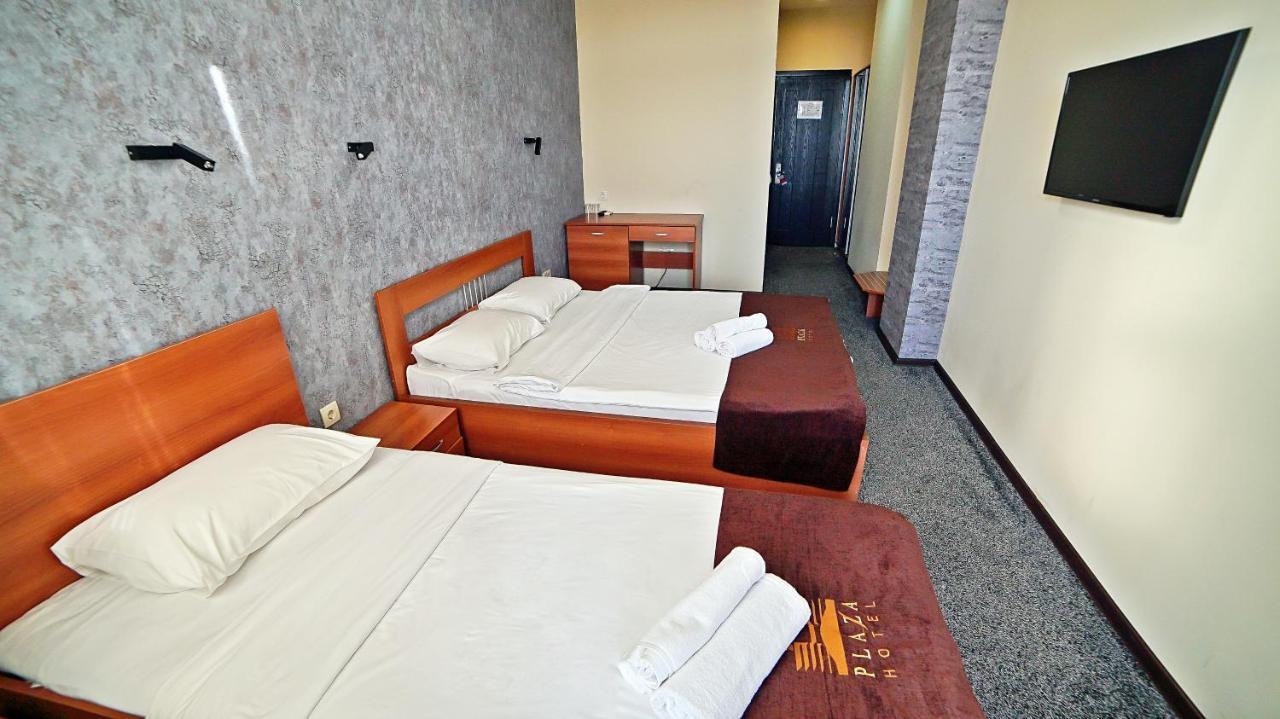 Mardi Plaza Hotel บาทูมิ ภายนอก รูปภาพ