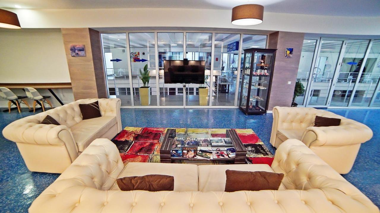 Mardi Plaza Hotel บาทูมิ ภายนอก รูปภาพ